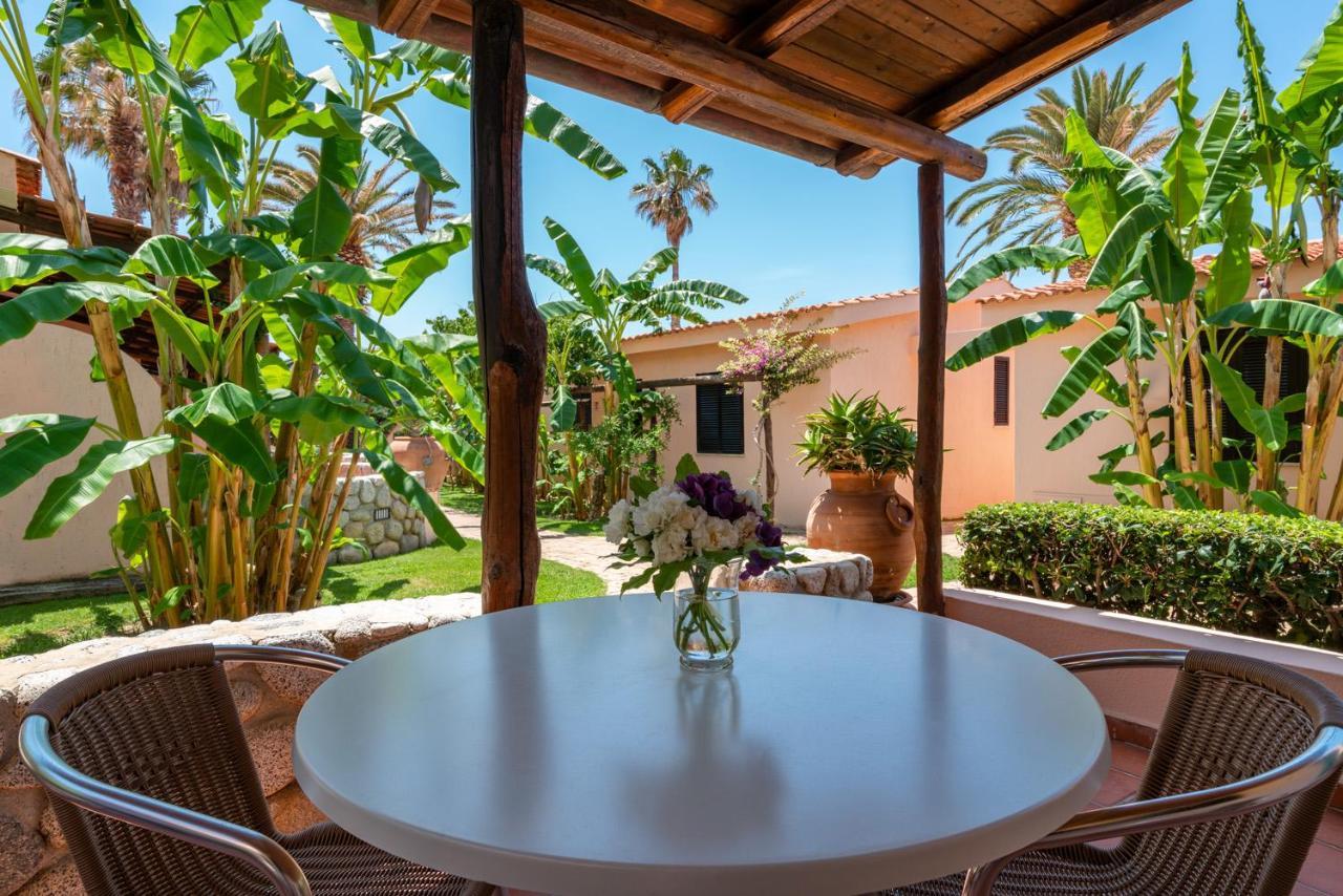 Hotel Villaggio Cala Di Volpe Capo Vaticano Esterno foto