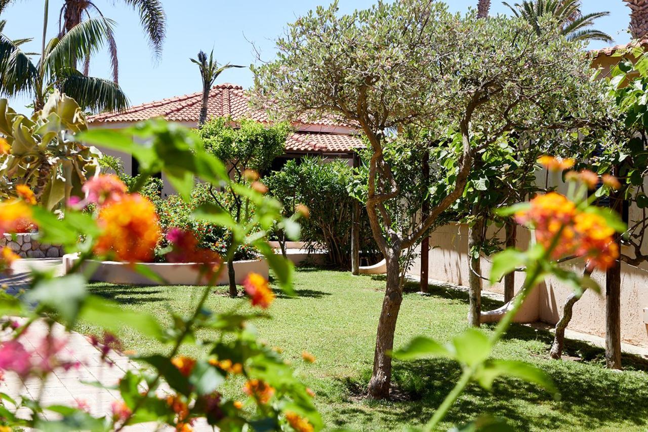 Hotel Villaggio Cala Di Volpe Capo Vaticano Esterno foto