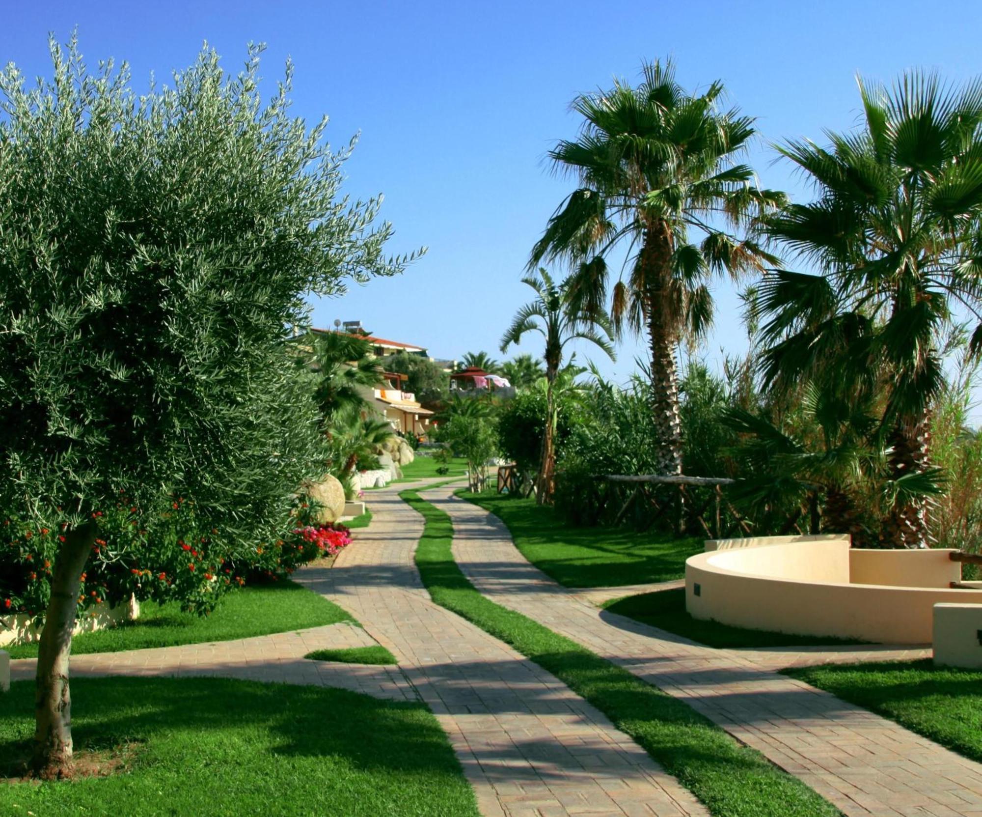 Hotel Villaggio Cala Di Volpe Capo Vaticano Esterno foto
