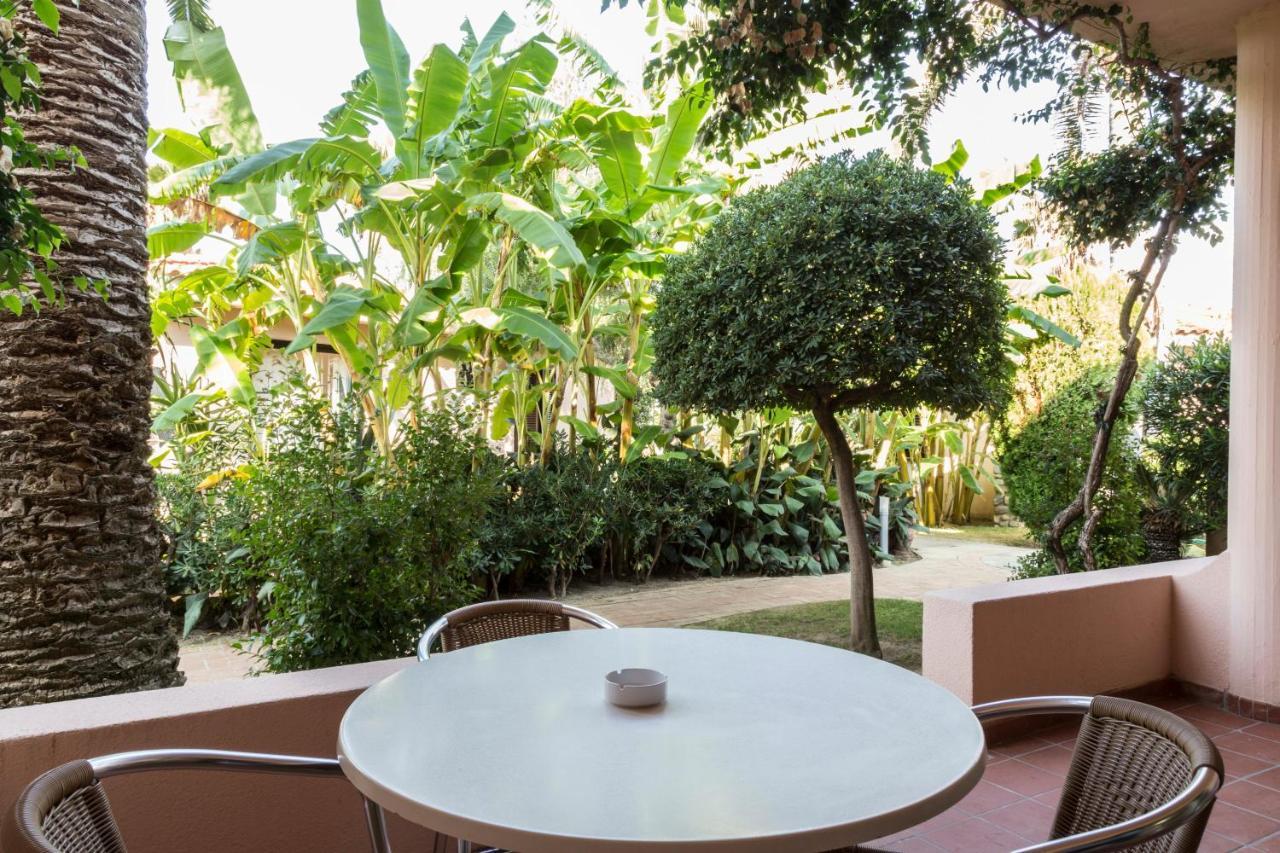 Hotel Villaggio Cala Di Volpe Capo Vaticano Esterno foto